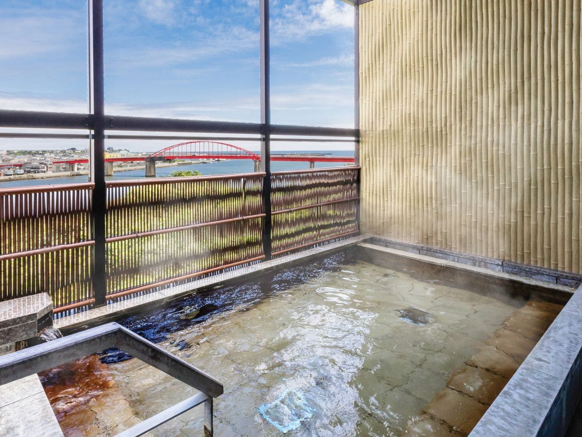 Pemandian air panas terbuka