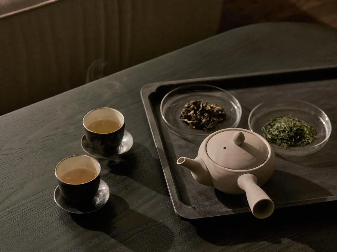 茶を淹れ、自分時間を過ごす