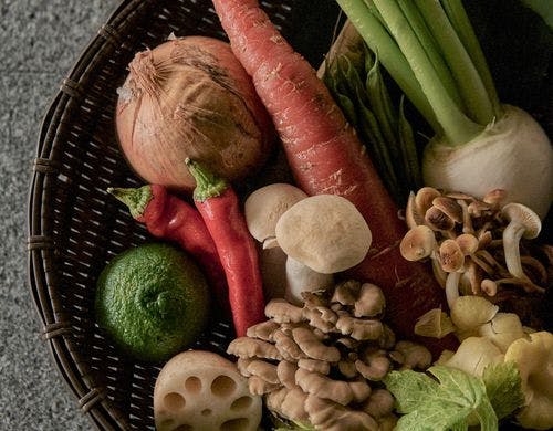 炭火でじっくり火入れした新鮮野菜