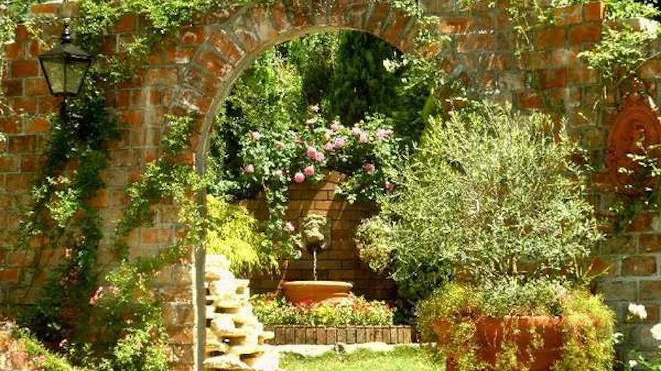 Auberge of the Little Forest - Clarisse of the Flower Forest