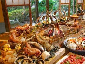 湯坂温泉 自家源泉の宿 ホテル賀茂川荘 1枚目