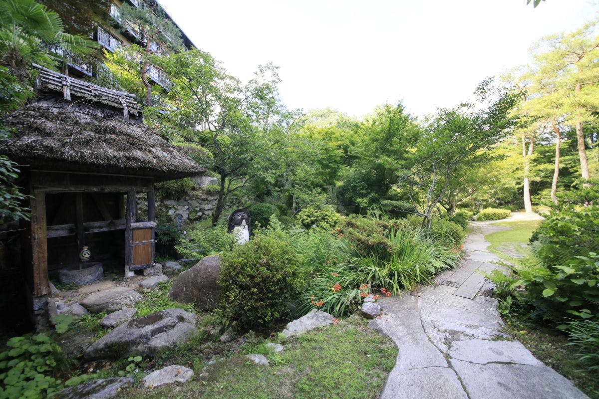湯坂温泉郷　賀茂川荘