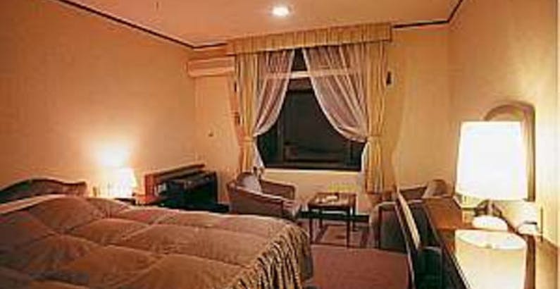 ダブルルーム 山梨ワインとお料理とのマリアージュプラン 地元のワインと食材を満喫 プラン 牧場通りの小さな旅籠 オーベルジュ 一休 Comキラリト