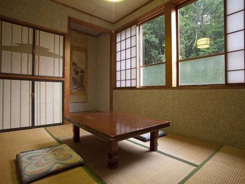 本館8畳和室