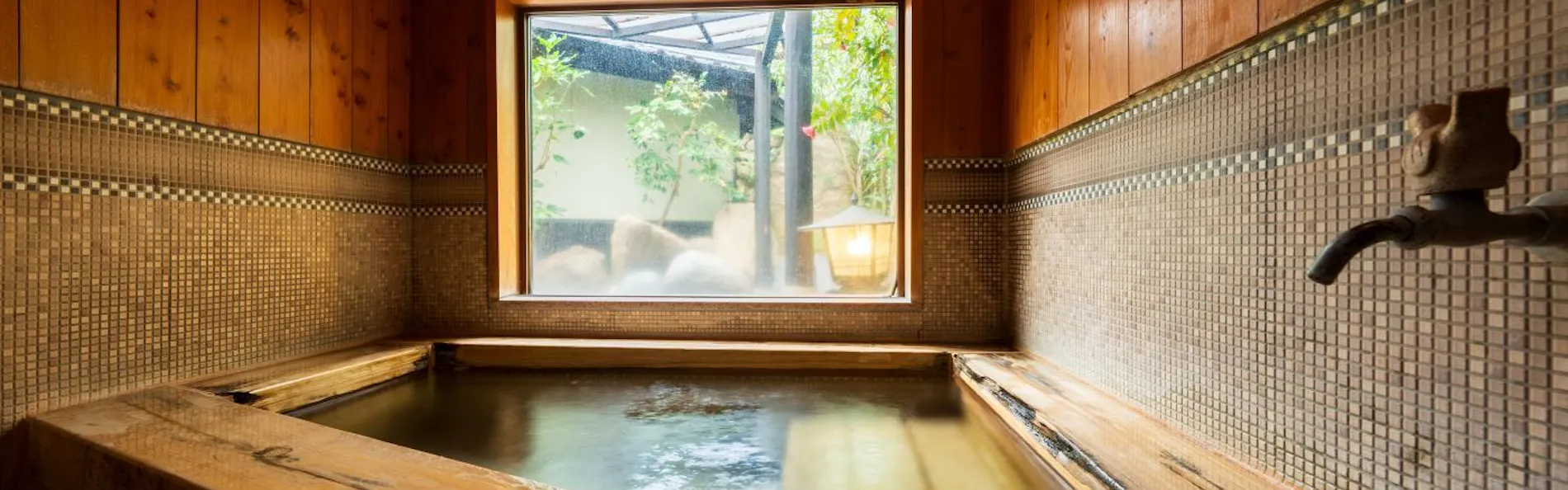 開花亭~全室露天付き離れの宿