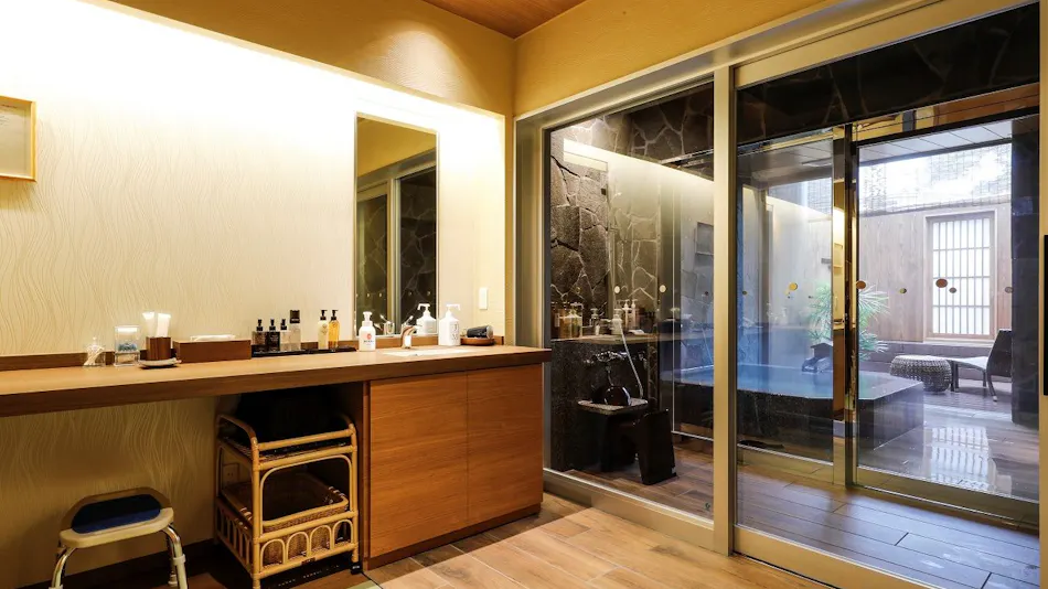Kaike Onsen Kaike Tsuruyama Sarasa no Yado: A Lodge that Plays the Melody of the Four Seasons
