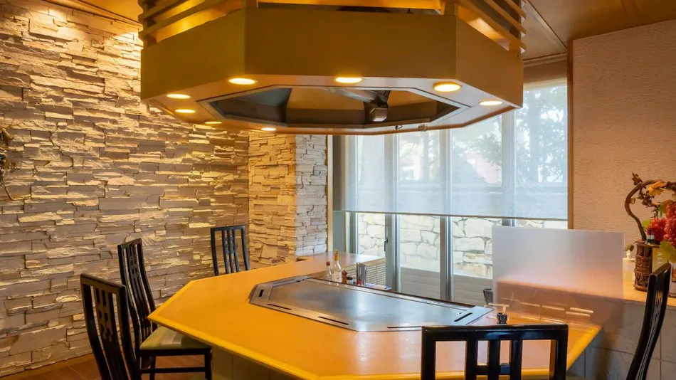 Kaike Onsen Kaike Tsuruyama Sarasa no Yado: A Lodge that Plays the Melody of the Four Seasons