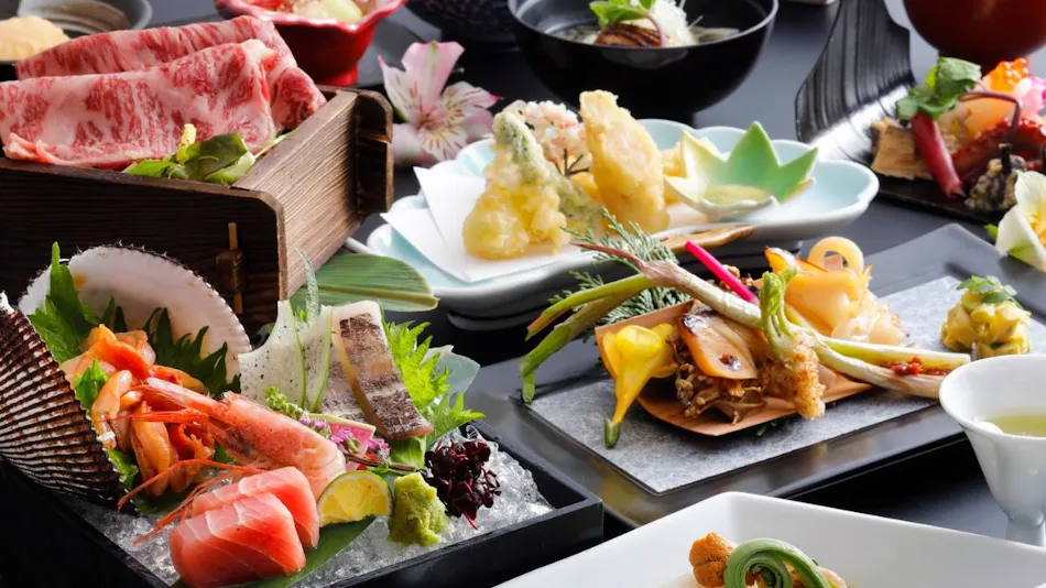 Kaike Onsen Kaike Tsuruyama Sarasa no Yado: A Lodge that Plays the Melody of the Four Seasons