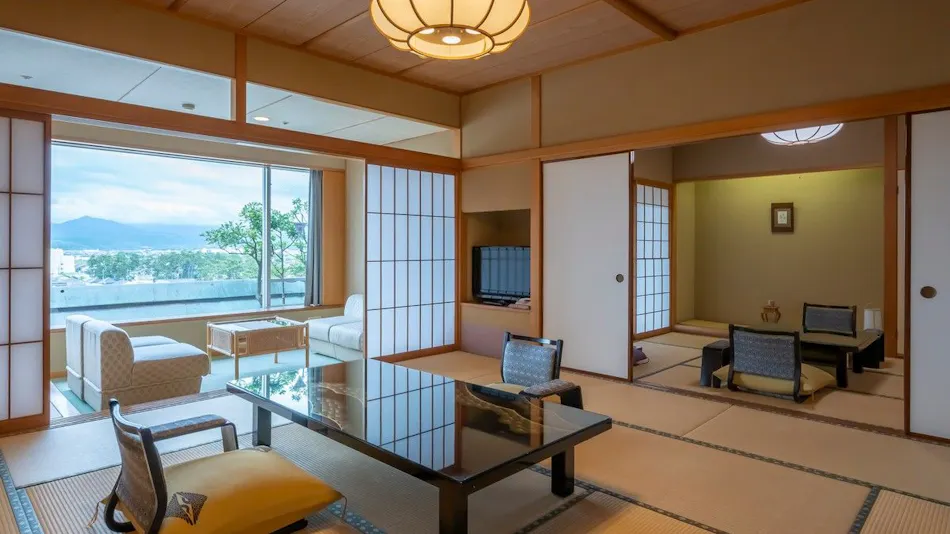 Kaike Onsen Kaike Tsuruyama Sarasa no Yado: A Lodge that Plays the Melody of the Four Seasons