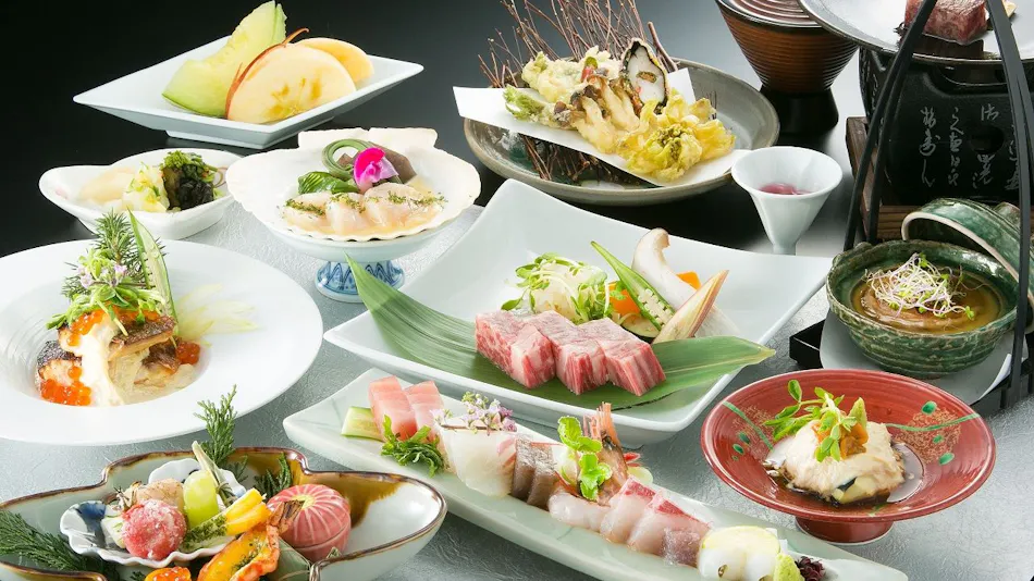Kaike Onsen Kaike Tsuruyama Sarasa no Yado: A Lodge that Plays the Melody of the Four Seasons