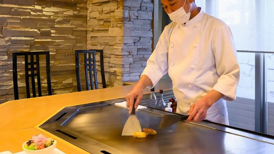Kaike Onsen Kaike Tsuruyama Sarasa no Yado: A Lodge that Plays the Melody of the Four Seasons