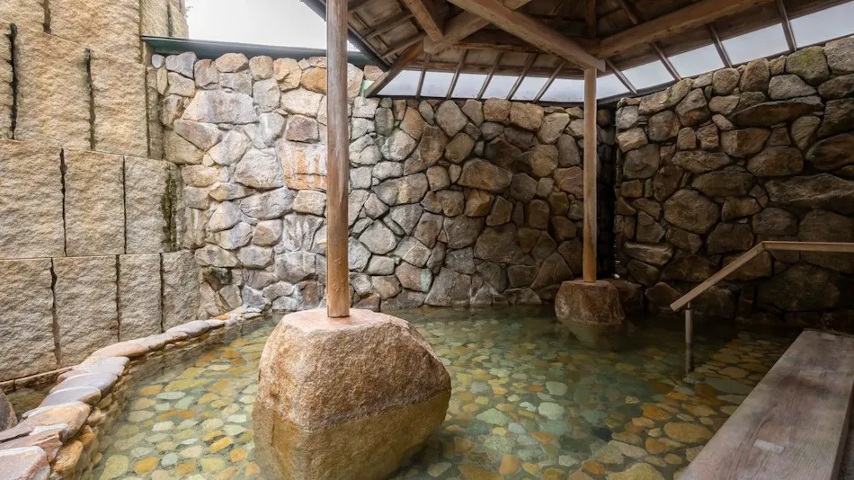 Kaike Onsen Kaike Tsuruyama Sarasa no Yado: A Lodge that Plays the Melody of the Four Seasons