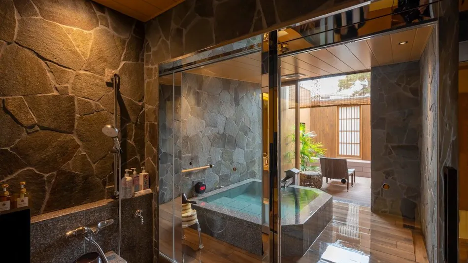 Kaike Onsen Kaike Tsuruyama Sarasa no Yado: A Lodge that Plays the Melody of the Four Seasons