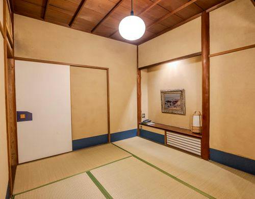 温泉露天風呂付き客室「もみじ」