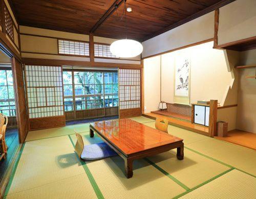 温泉内風呂付き客室「萌黄」