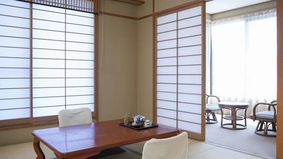 Shinshu Shimosuwa Onsen Gin Getsu