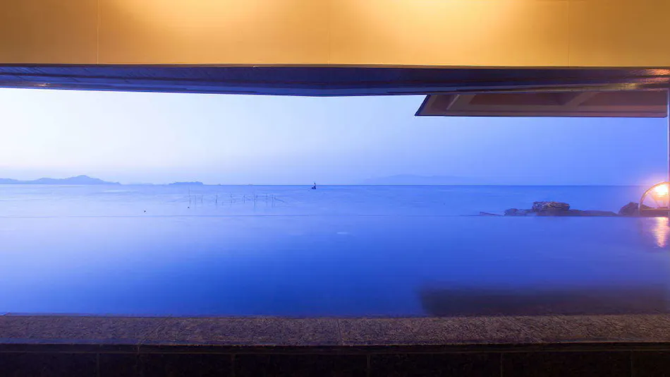 Ginpaso Inn with Spectacular Open-Air Bath