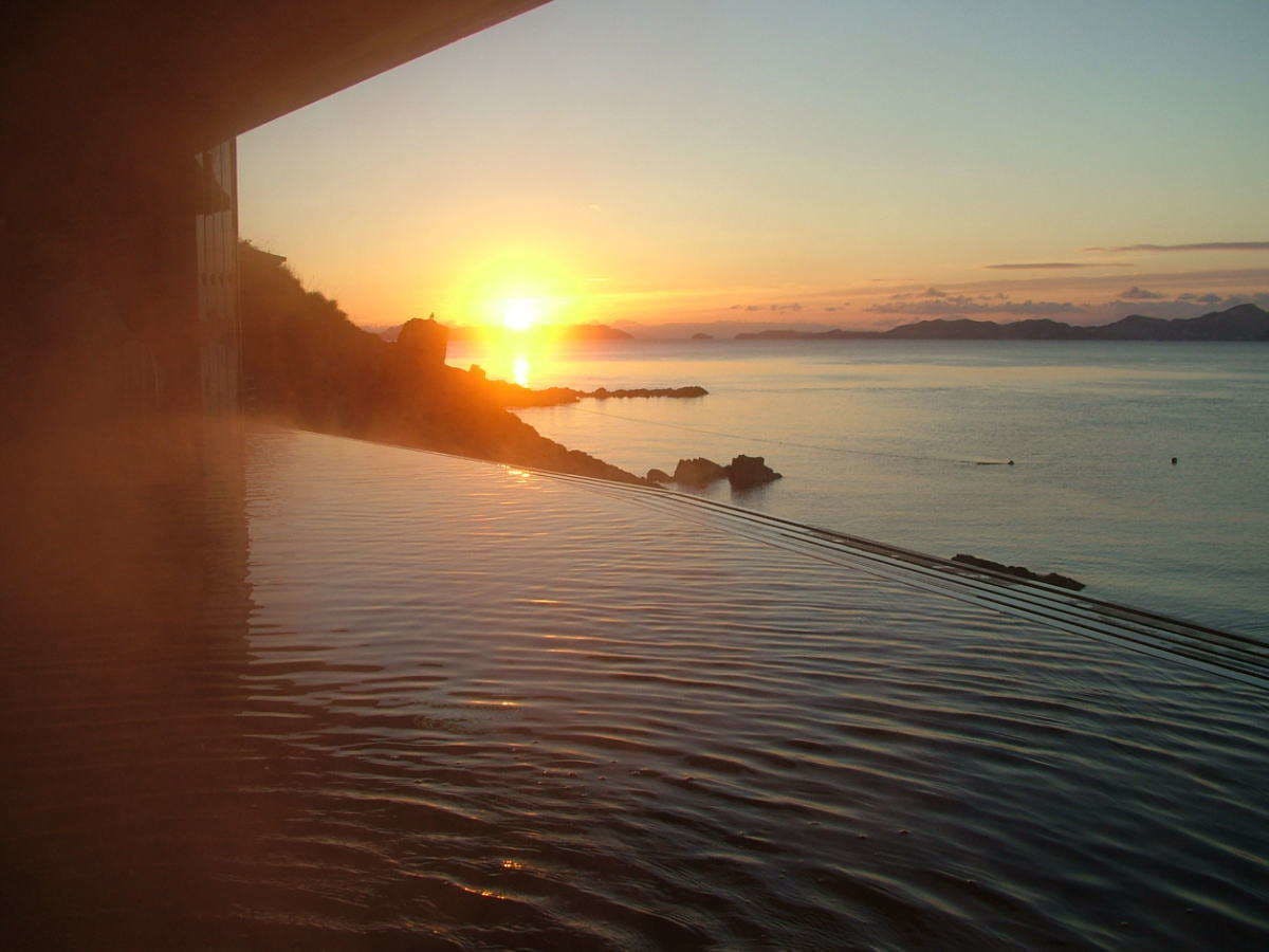 絶景露天風呂の宿　銀波荘