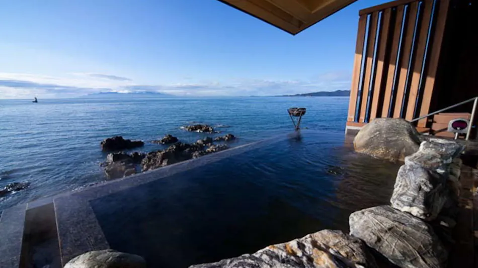 Ginpaso Inn with Spectacular Open-Air Bath