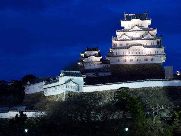 การประดับไฟปราสาทฮิเมจิ มรดกโลก