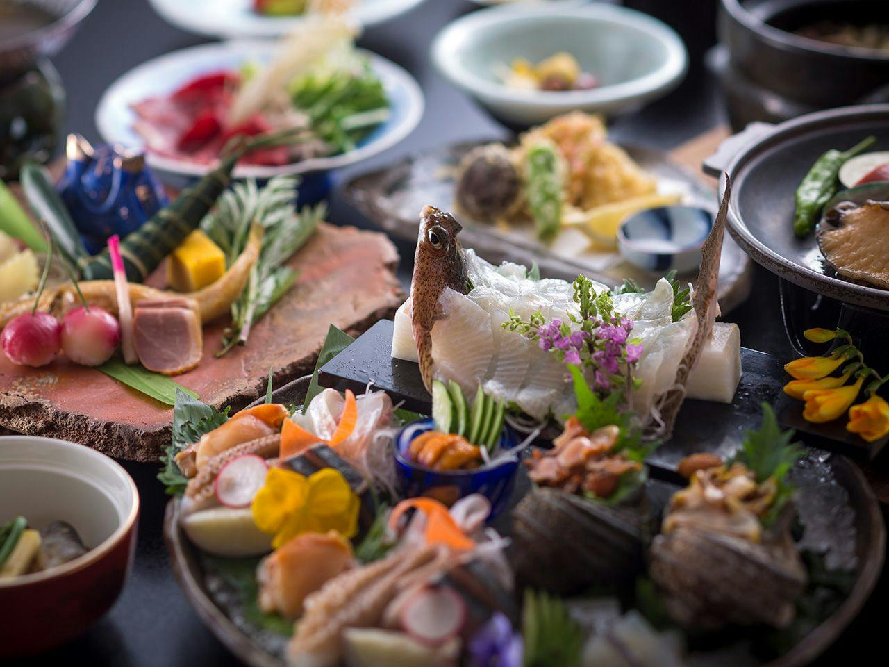 おすすめプラン！「瀬戸内産の旬の地魚お造り盛り合わせ×アワビの陶板焼き」付会席プラン