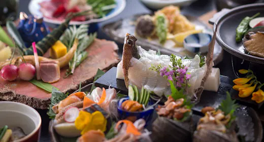 おすすめプラン!「瀬戸内産の旬の地魚お造り盛り合わせ×アワビの陶板焼き」付会席プラン