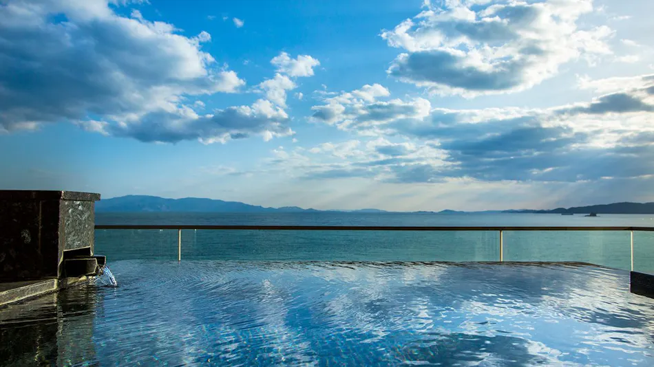 Ginpaso Inn with Spectacular Open-Air Bath