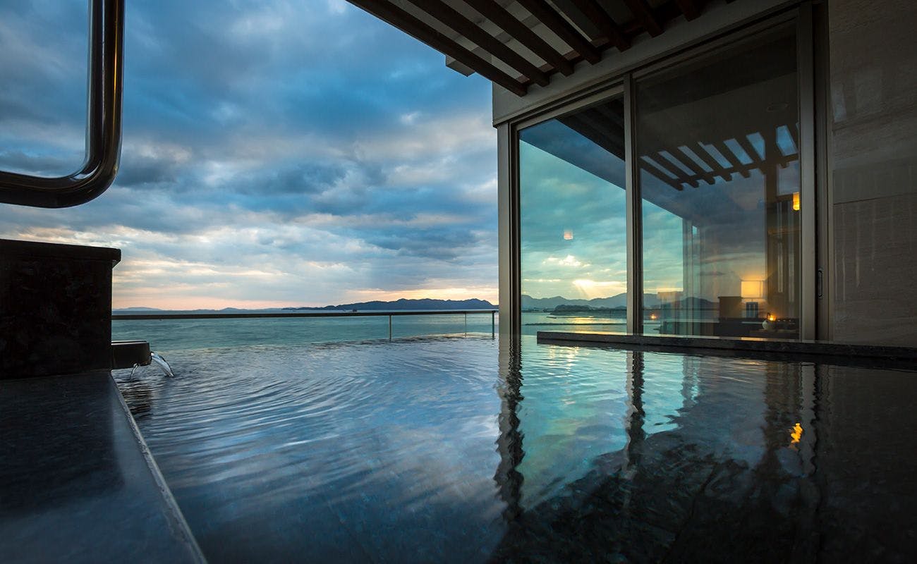 Ginpaso Inn with Spectacular Open-Air Bath