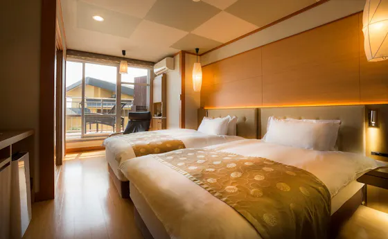 ห้องพักสไตล์ญี่ปุ่นและตะวันตกวิวสวน