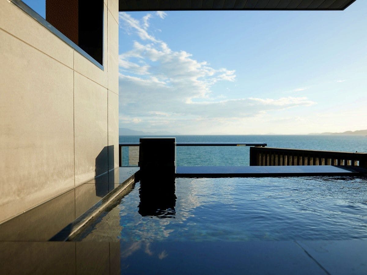 Ginpaso Inn with Spectacular Open-Air Bath