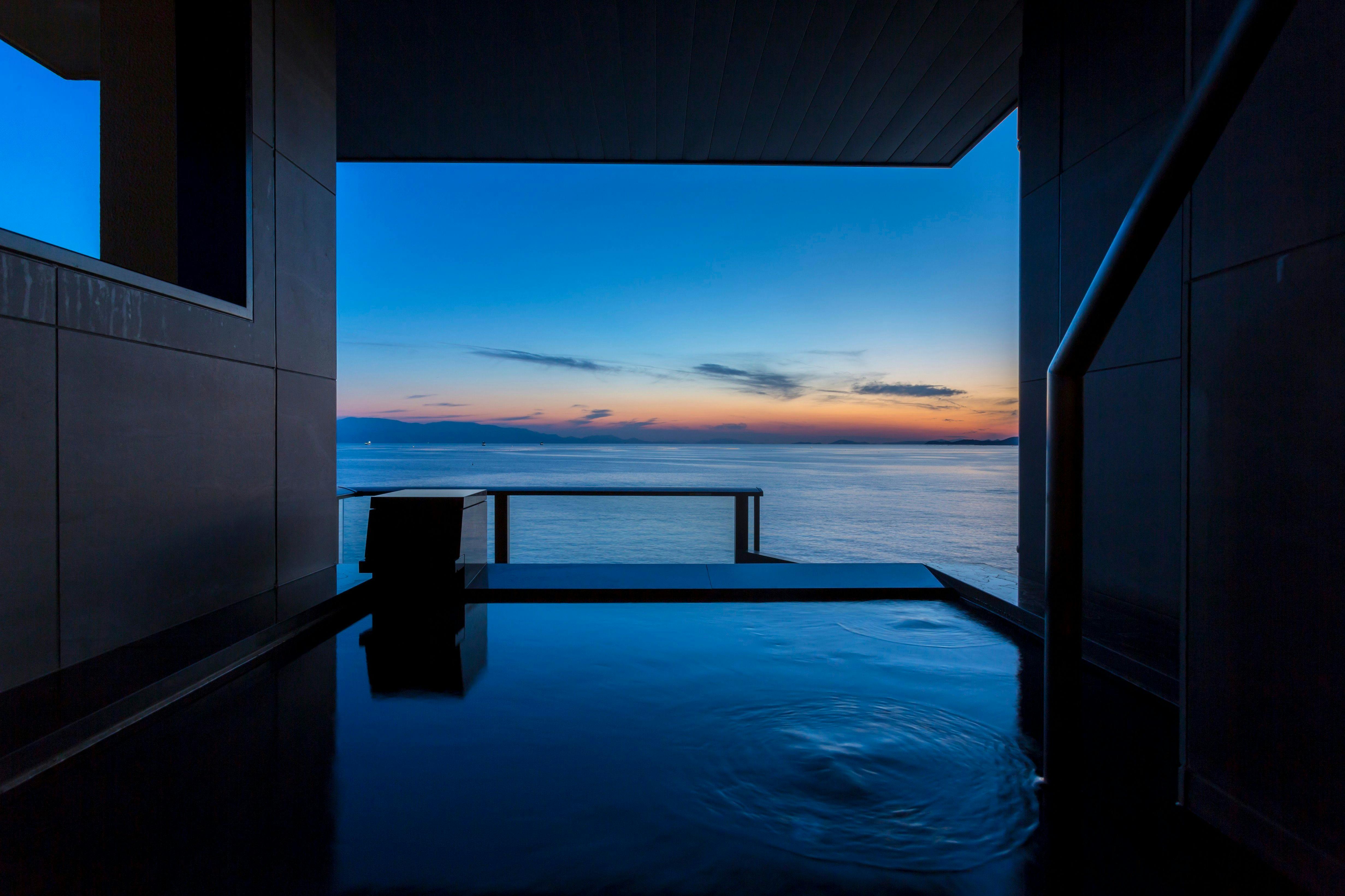 Ginpaso Inn with Spectacular Open-Air Bath