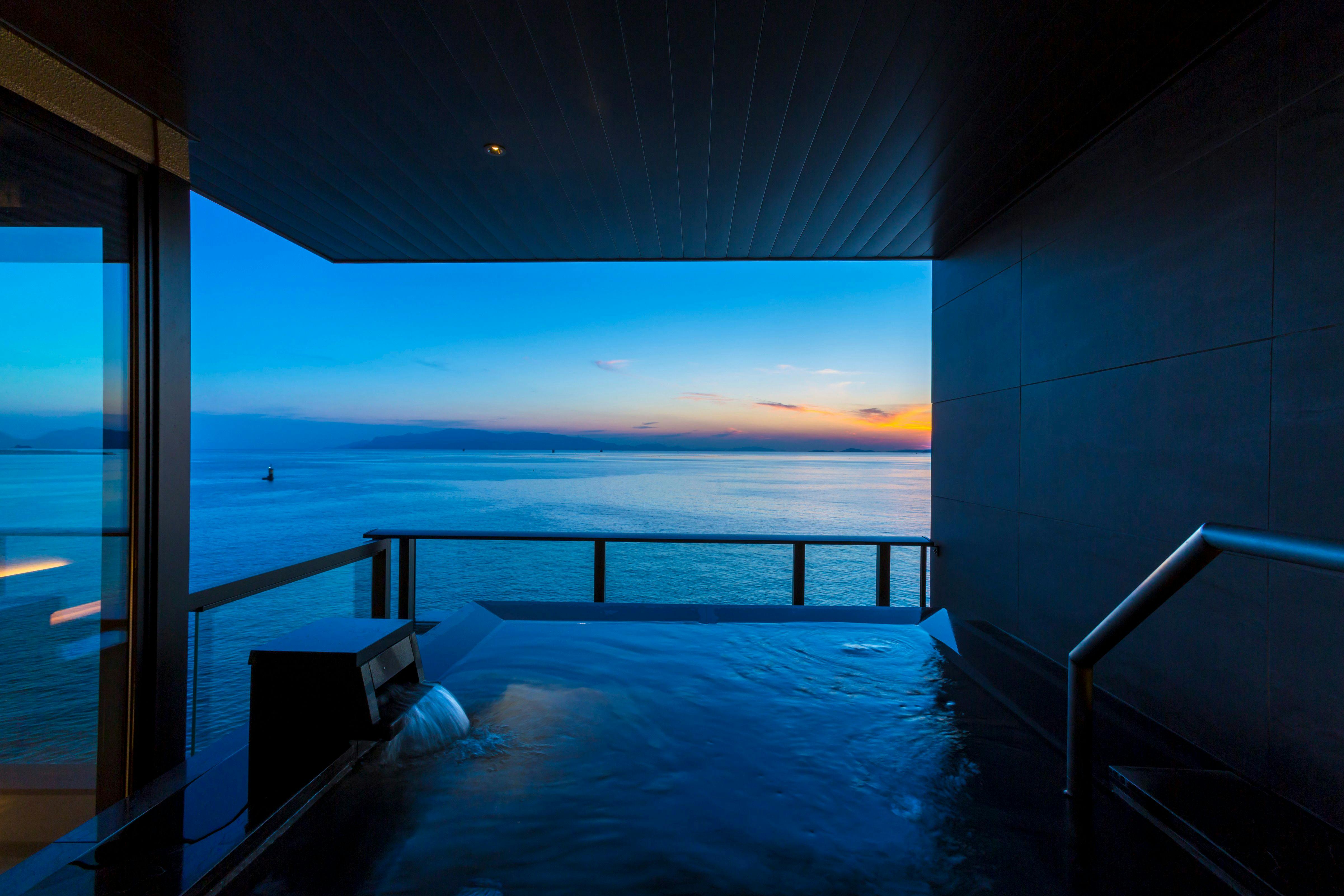 Ginpaso Inn with Spectacular Open-Air Bath