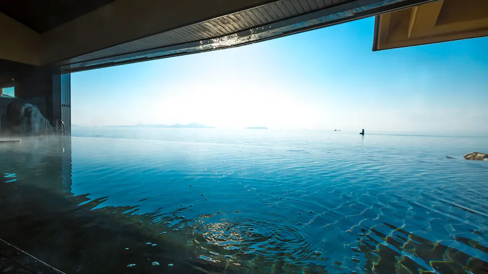 Ginpaso Inn with Spectacular Open-Air Bath