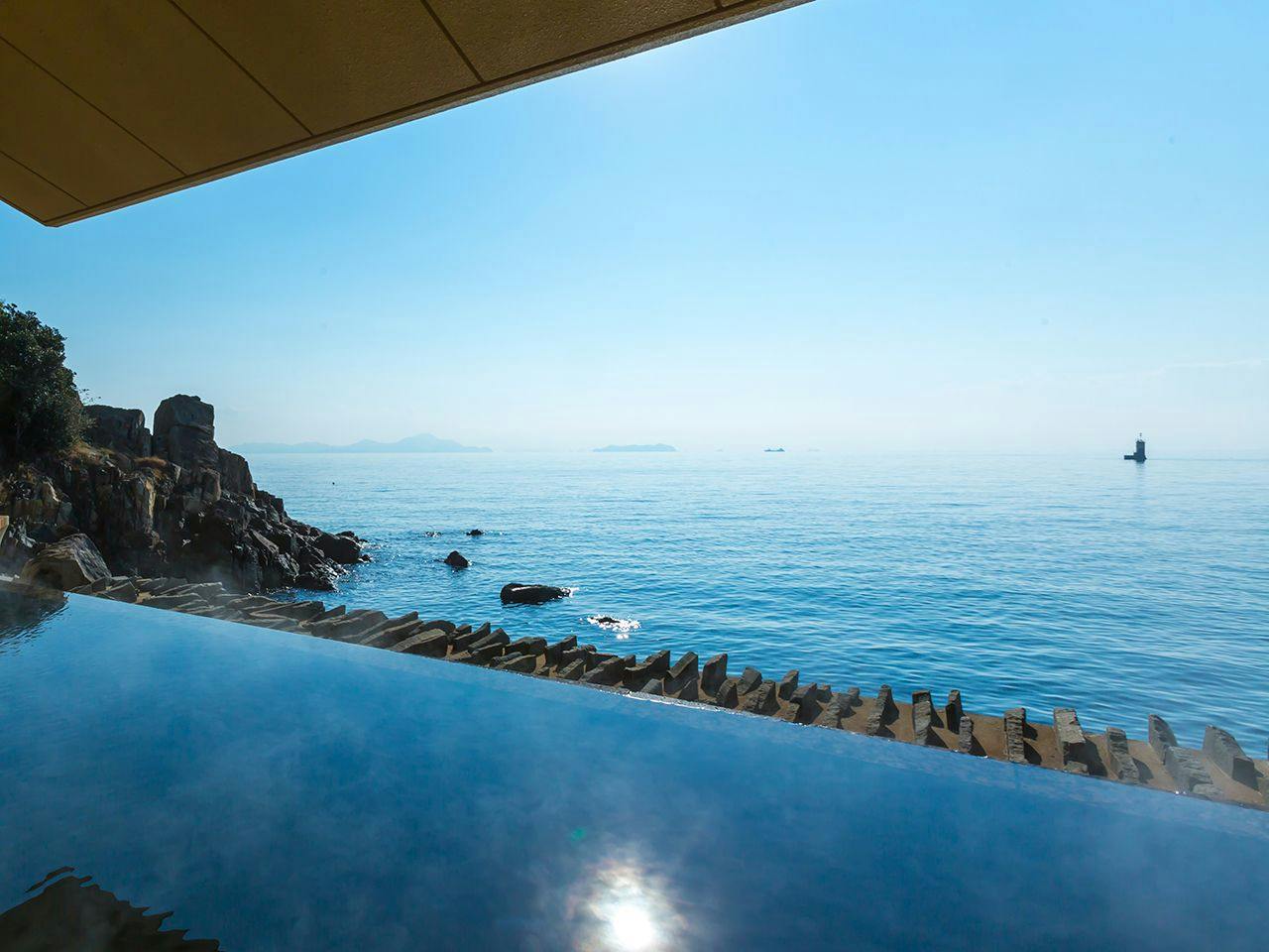 Ginpaso Inn with Spectacular Open-Air Bath
