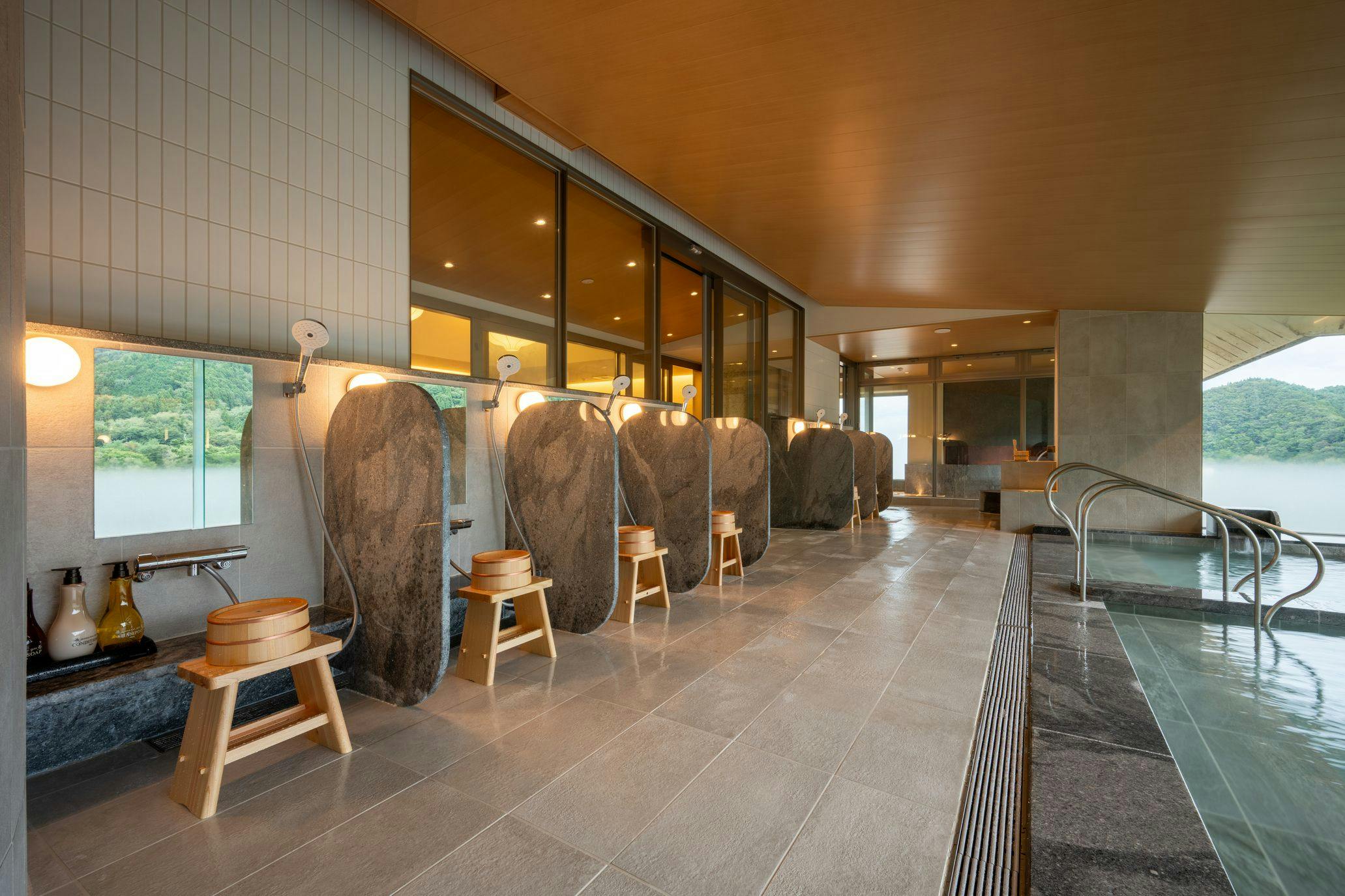 萩姫の湯　栄楽館