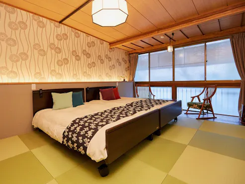 เตียงพร้อมฟังก์ชันปรับเอน / ห้องคู่แบบญี่ปุ่น