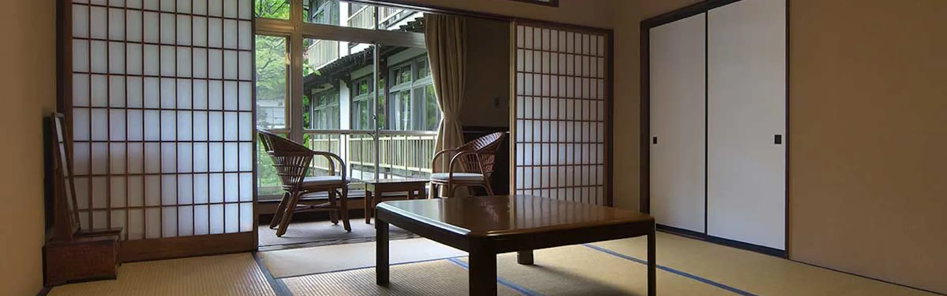 積善館(本館)