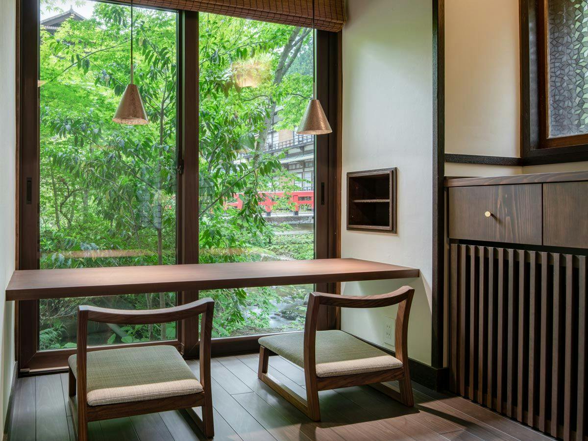 積善館（本館）