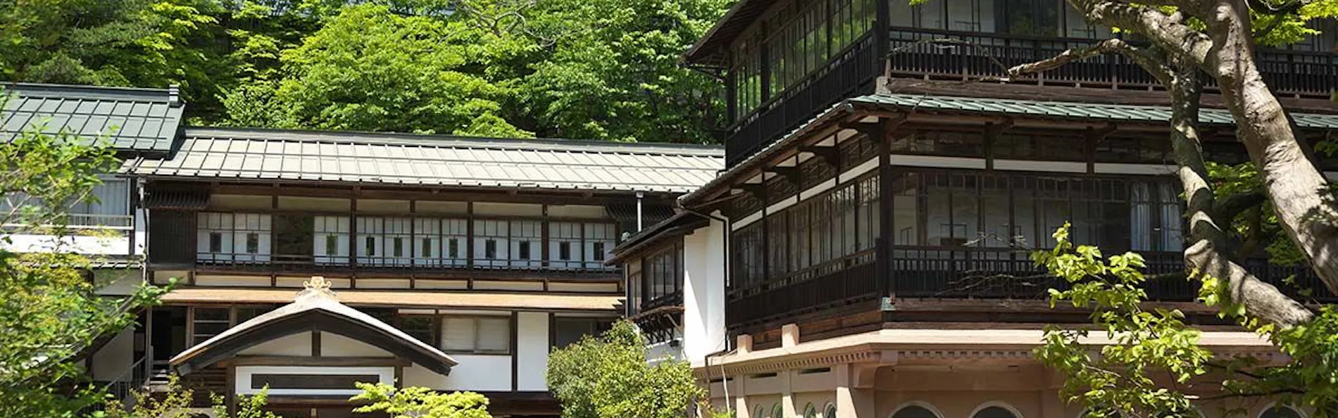 積善館(本館)