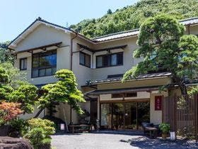 庭園露天を味わう宿 湯さか荘