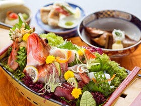 『夕陽百選』を眺め、海幸たっぷり堪能♪ 料理旅館　夕日ヶ浦