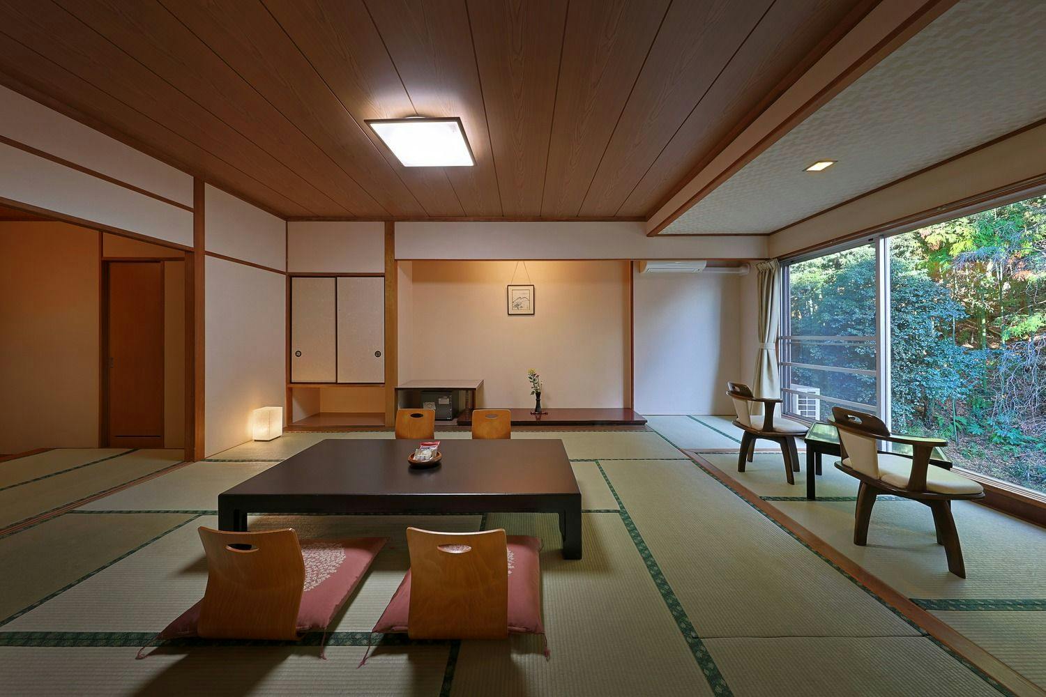 【Sisi Gunung】Kamar Gaya Jepang 10-14 Tatami