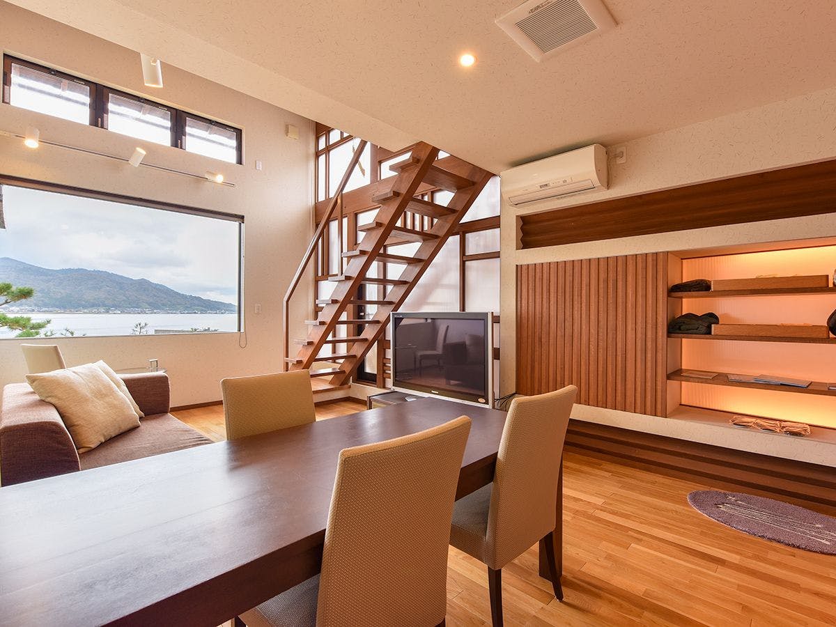 *［龍燈／2層式メゾネット客室一例］1階