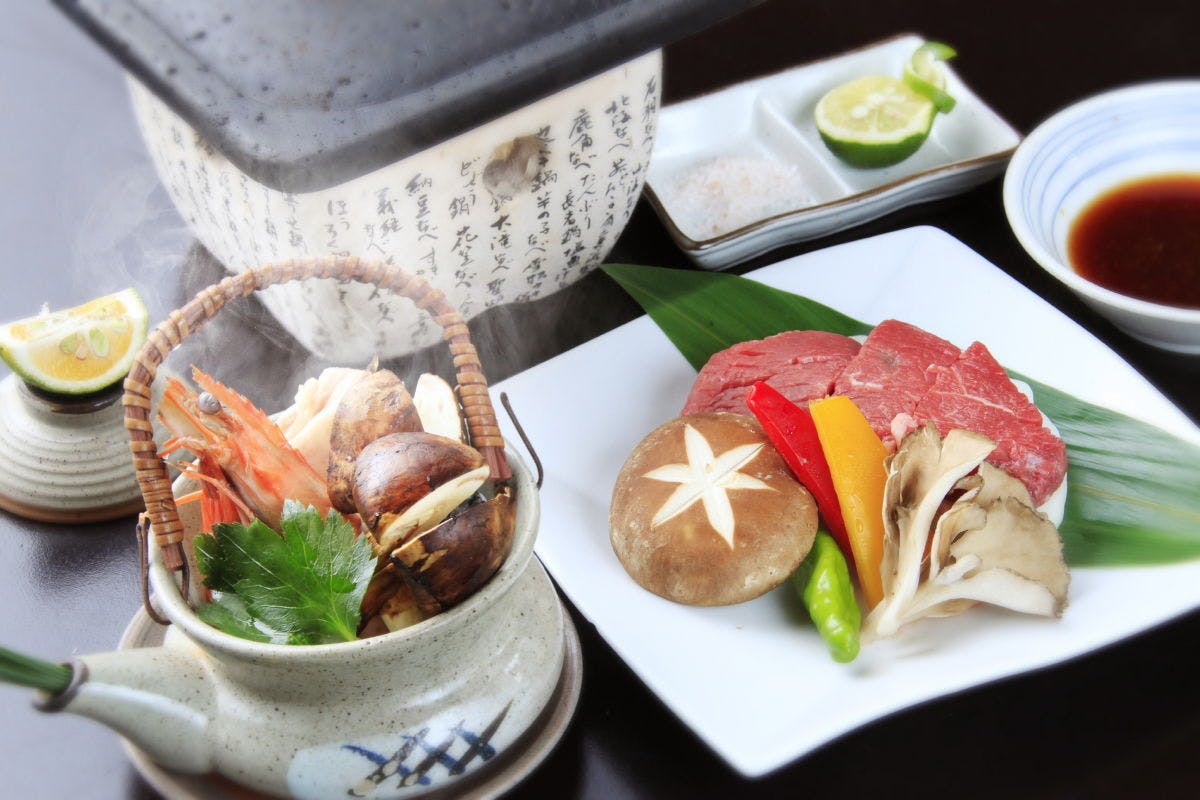 松茸の土瓶蒸し＆牛フィレ溶岩焼き