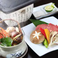 มัตสึทาเกะนึ่งในหม้อดิน & เนื้อวัวฟิเลต์ย่างบนหินลาวา