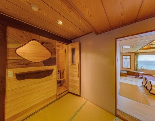 【海側】和洋室 6-7階（展望露天風呂付）