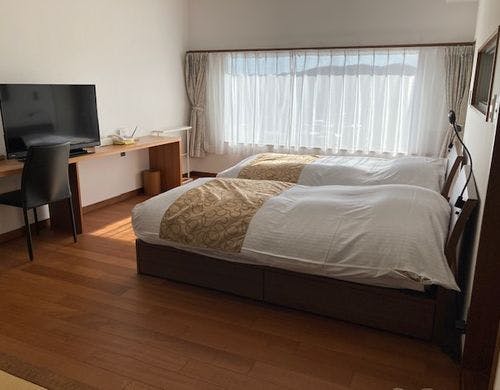 【須崎御用邸側】和洋室 8畳+ツイン