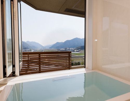 ビューバス付き洋室 室内浴室