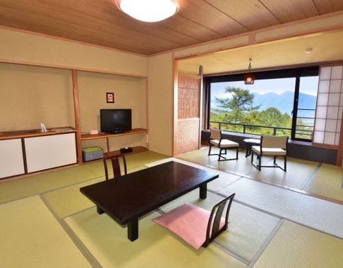 東客室棟【天空の庭】上層階展望フロア客室