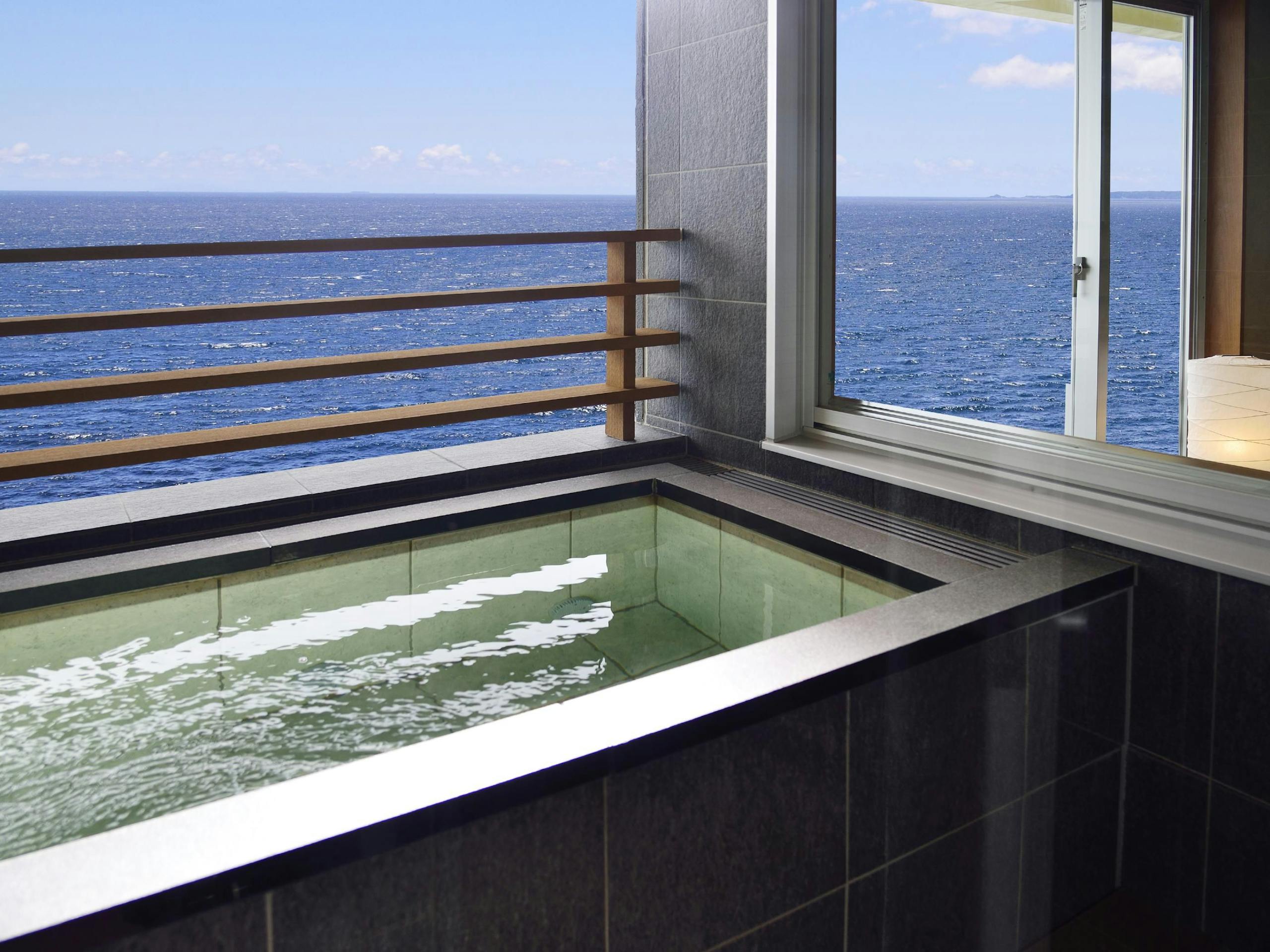 客室風呂の画像